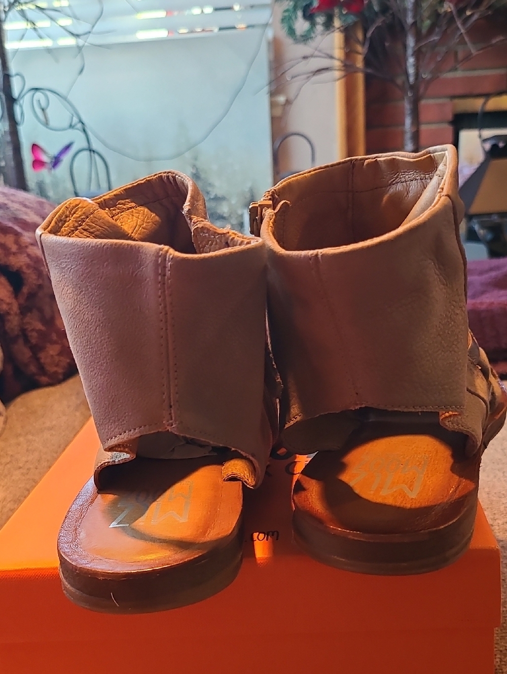 Miz Mooz Taupe Women's Open-Toe Leather Sandal Size EU 40 = USA 9-9.5 - Picture 8 of 10